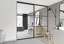 Baderom med Langlo® Edge skyvedører i klart speil fylling og sort aluminiums omramming (thumbnail)